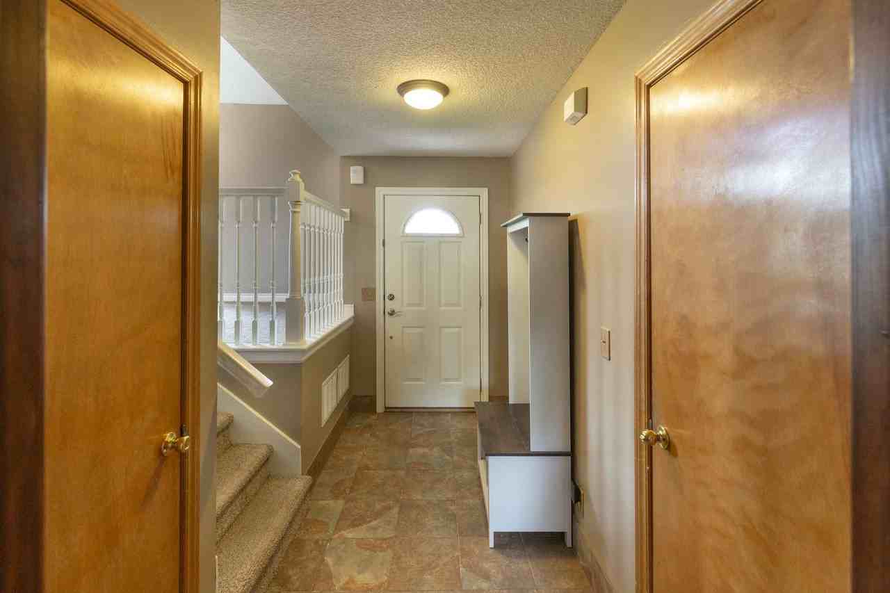 16131 S Matt Ct - Photo 3 of 44