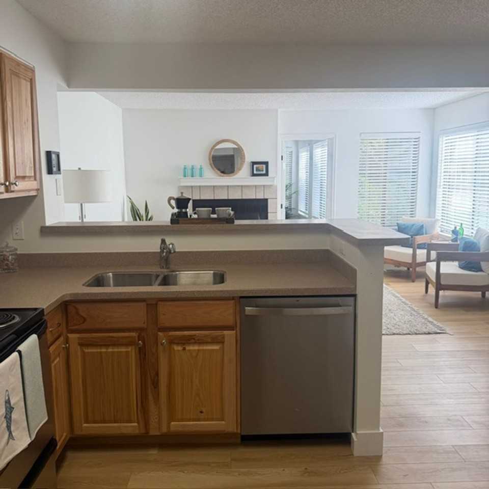 4799 White Rock Cir #D - Photo 5 of 16