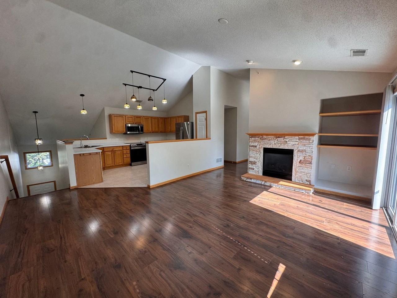 1243 Bergmann Dr - Photo 6 of 27