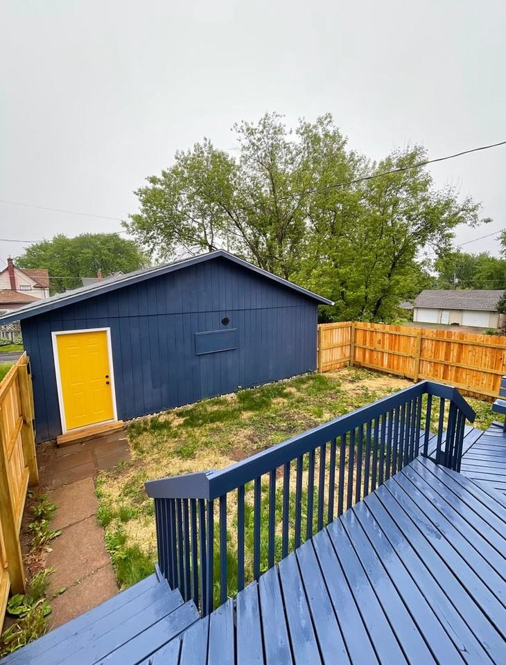 906 N 57th Ave W - Photo 2 of 21
