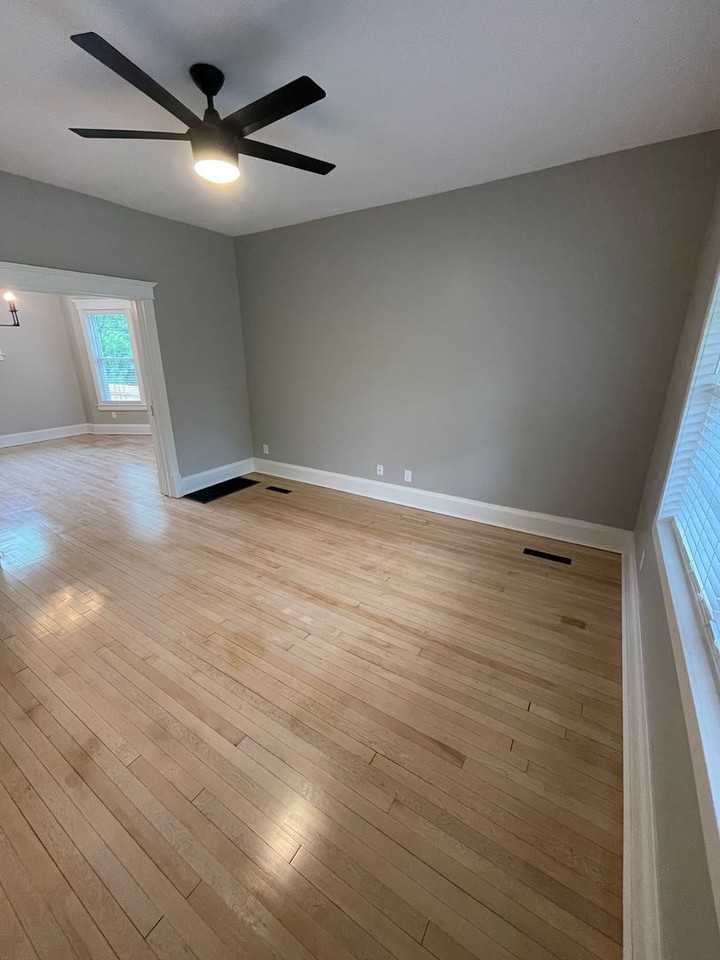 906 N 57th Ave W - Photo 3 of 21
