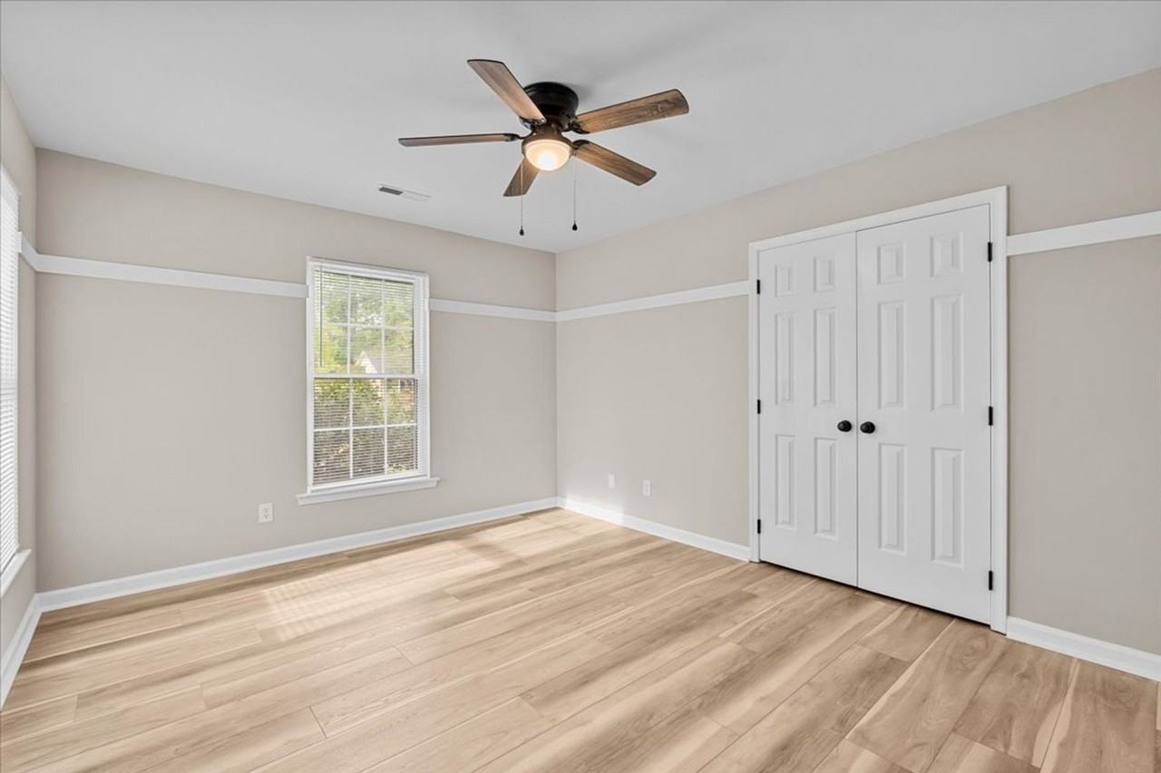 3011 Colony Dr - Photo 2 of 36