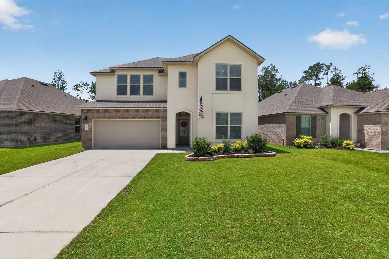 1708 Sawgrass Dr - Photo 2 of 29