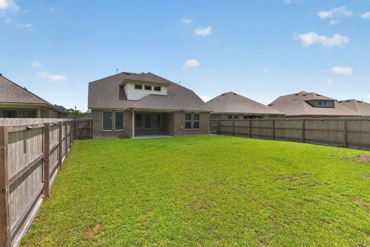 1708 Sawgrass Dr - Photo 5 of 29