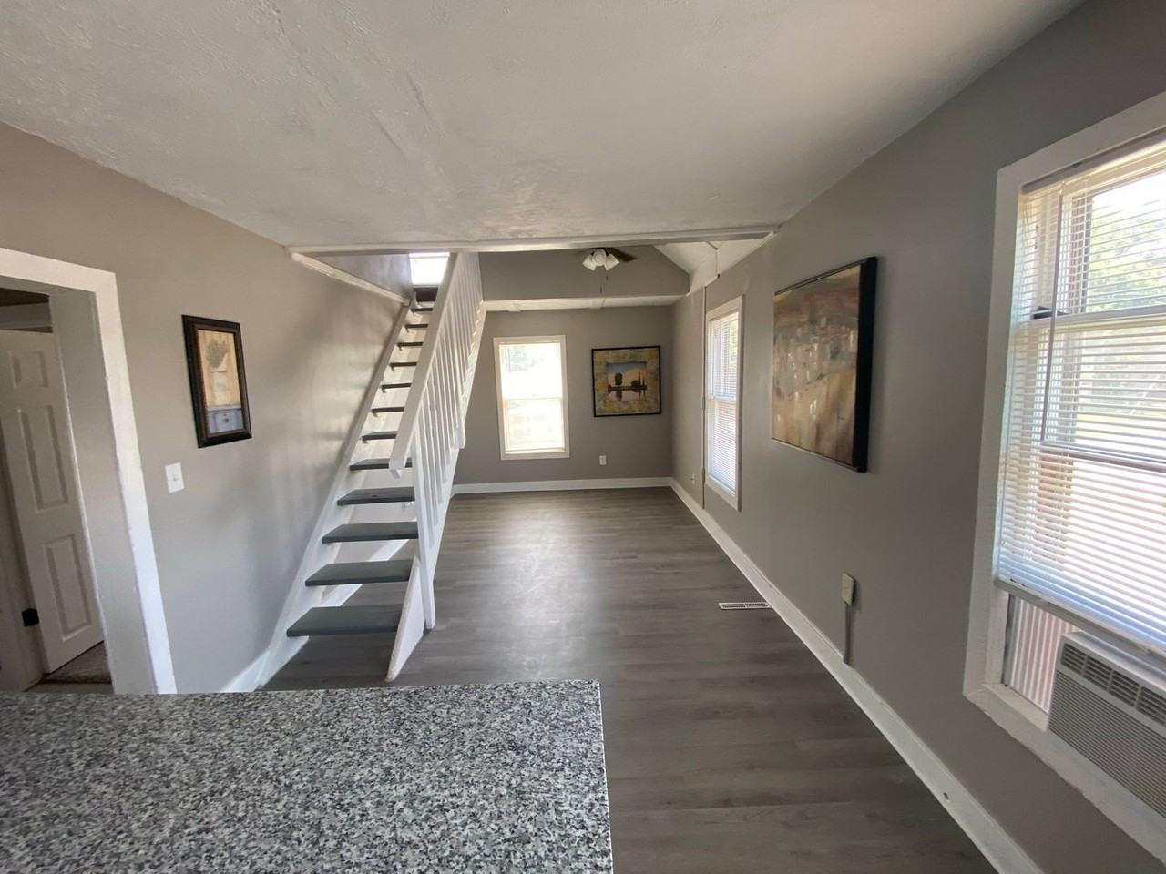 1324 Sw 17th St - Photo 2 of 28