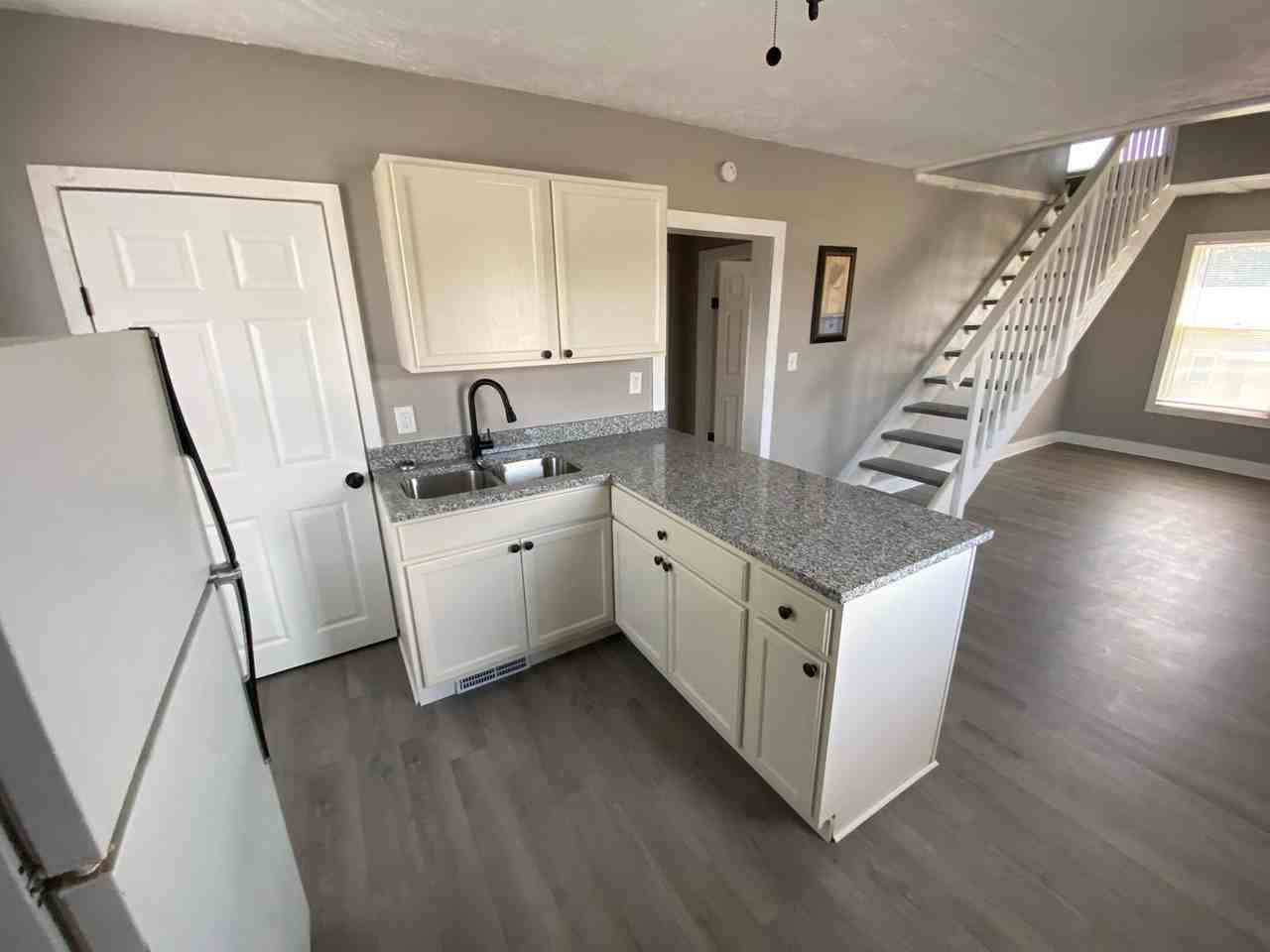 1324 Sw 17th St - Photo 7 of 28