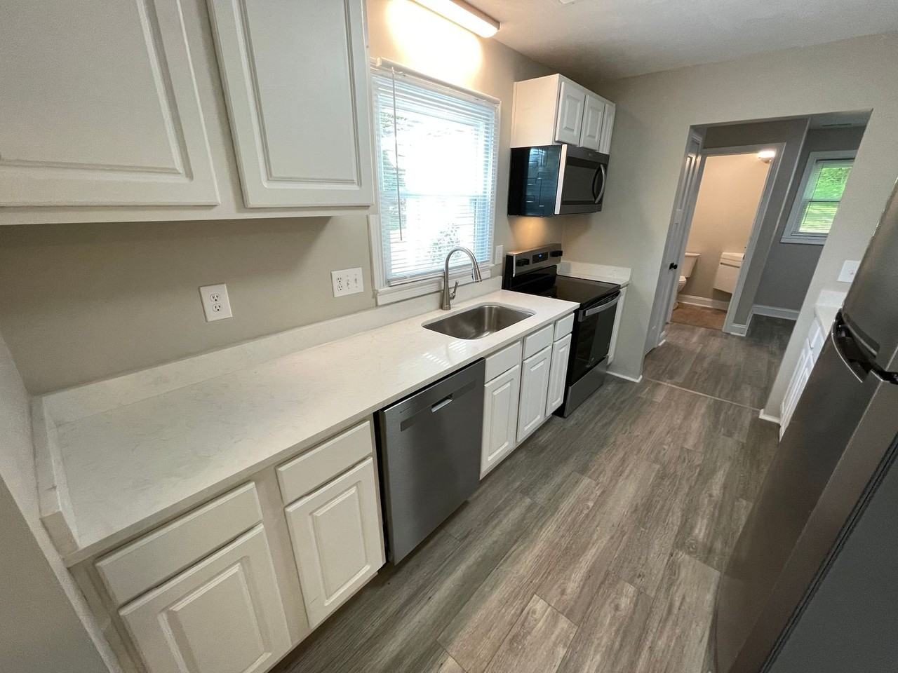 117 Clark Station Rd - Photo 4 of 26