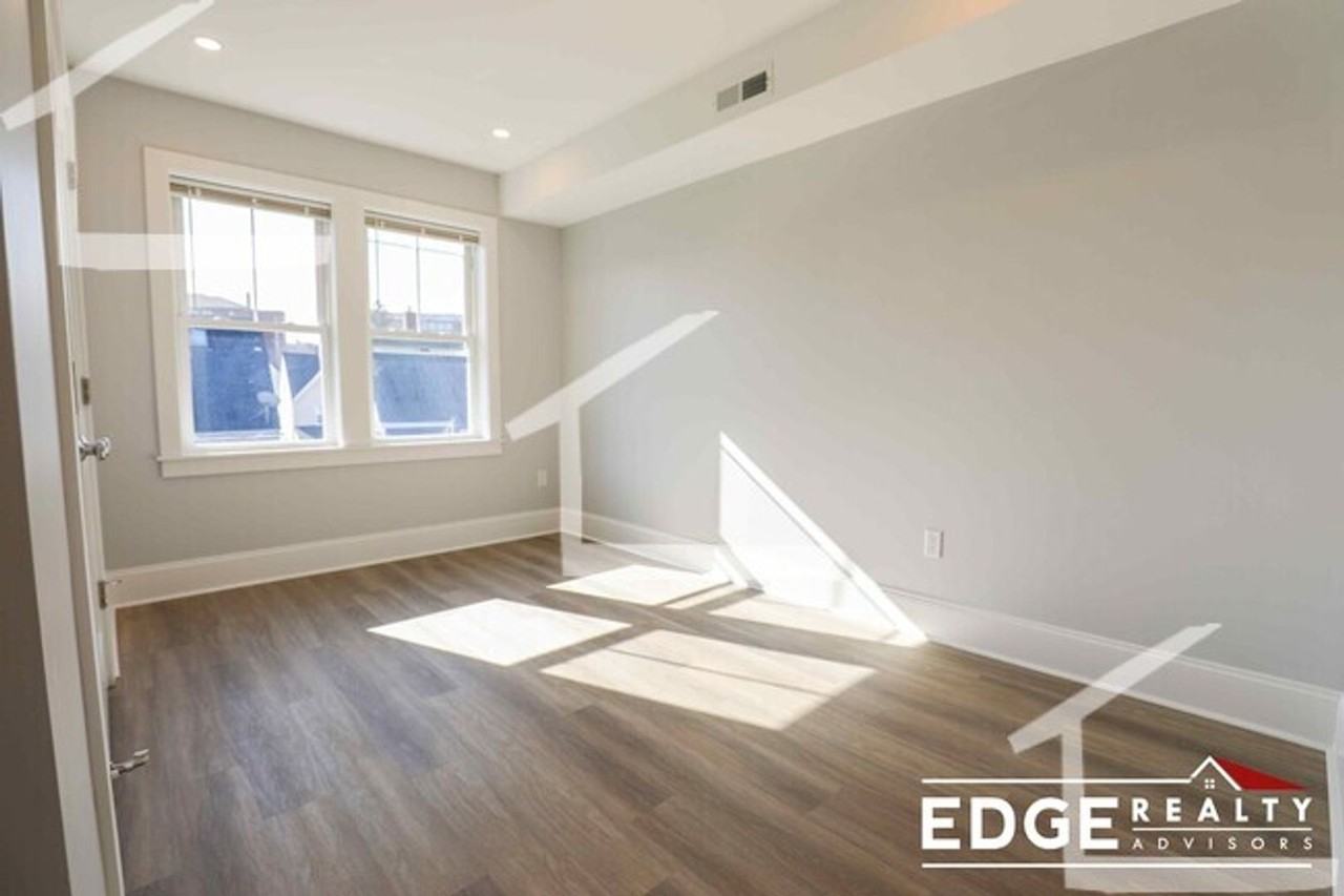 82 N Beacon St - Photo 6 of 10