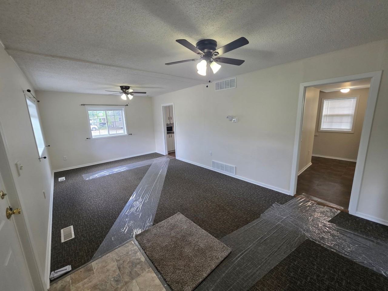 12920 E Valleyway Ave - Photo 2 of 23