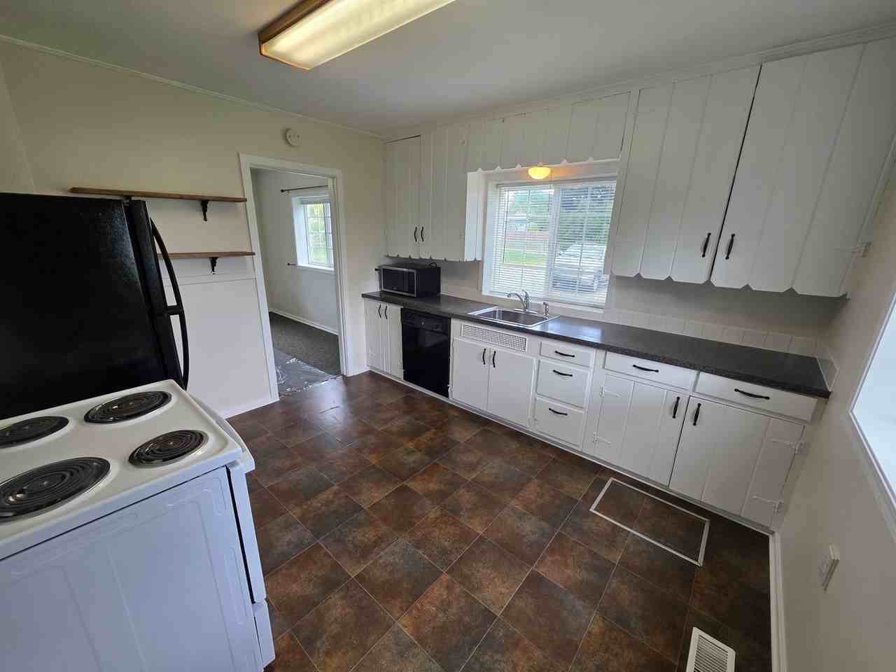 12920 E Valleyway Ave - Photo 4 of 23