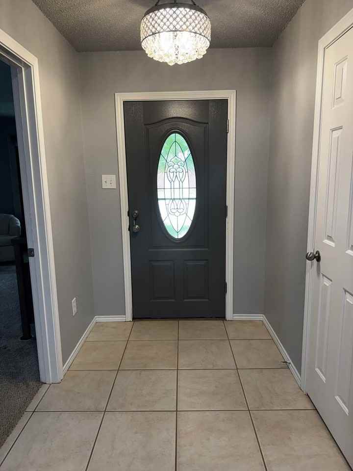 10008 York Ave - Photo 2 of 18