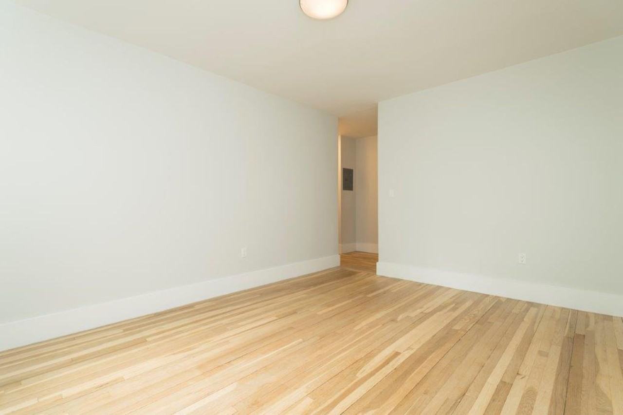 256 Chestnut Hill Ave - Photo 3 of 7