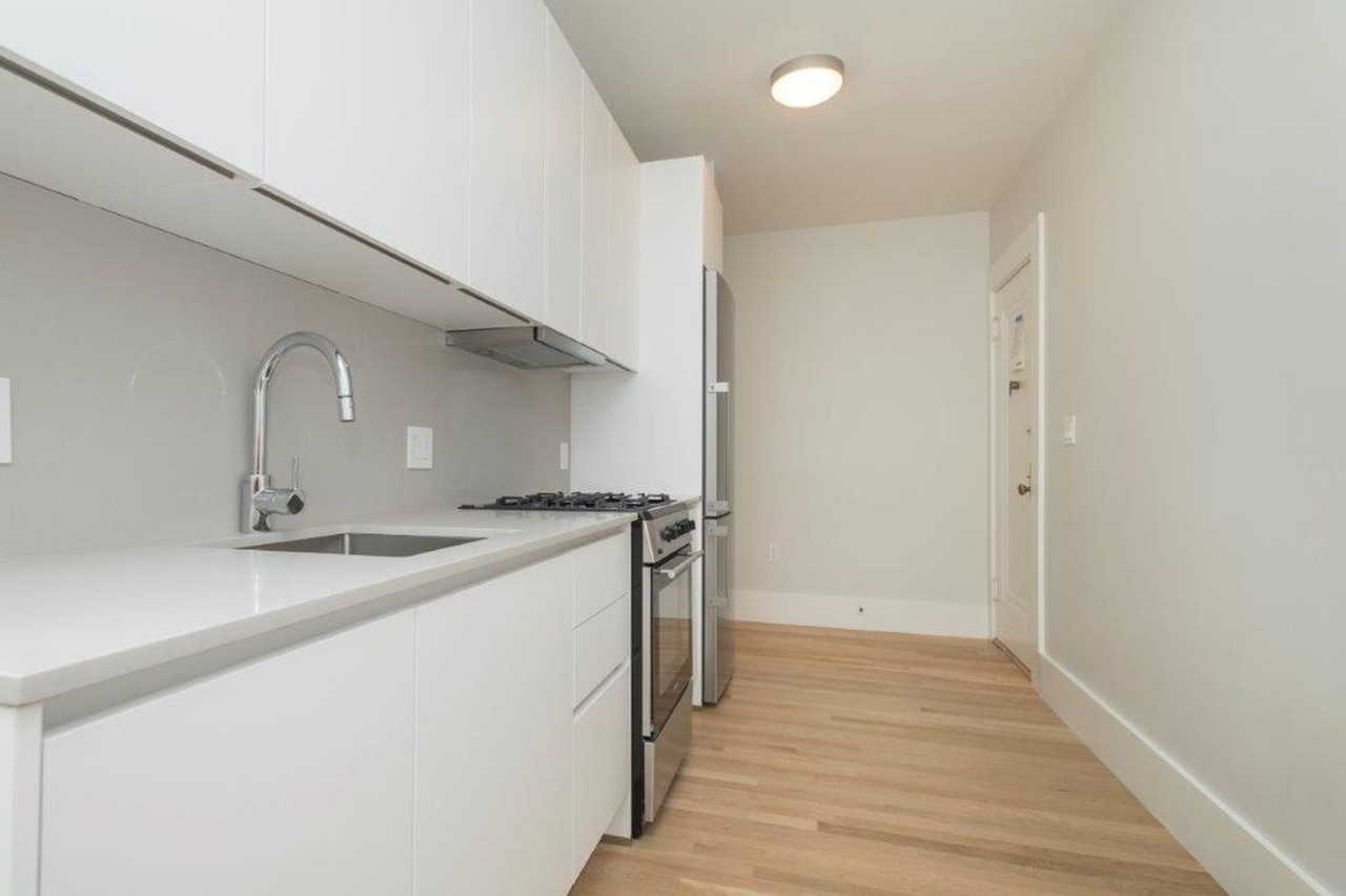 256 Chestnut Hill Ave - Photo 4 of 7