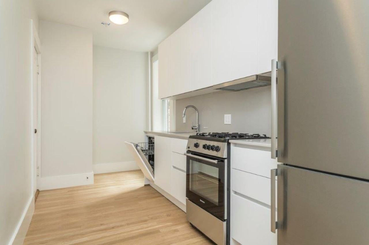 256 Chestnut Hill Ave - Photo 5 of 7