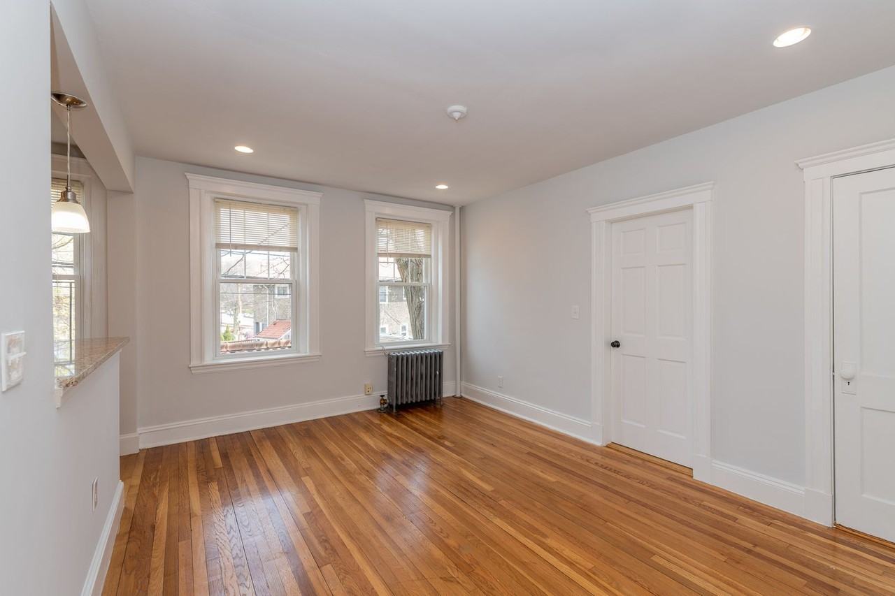 289 Chestnut Hill Ave - Photo 2 of 6