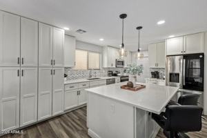 featured image of 10617 W Daley Ln