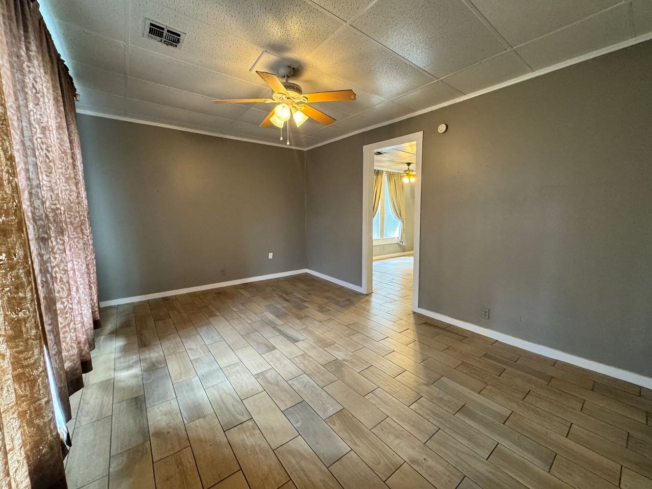 1407 8th Ave Nw - Photo 4 of 11