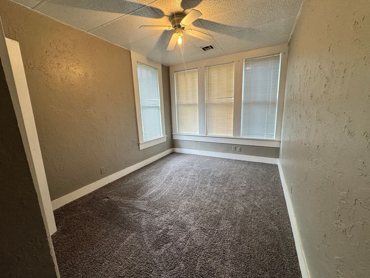 1407 8th Ave Nw - Photo 7 of 11