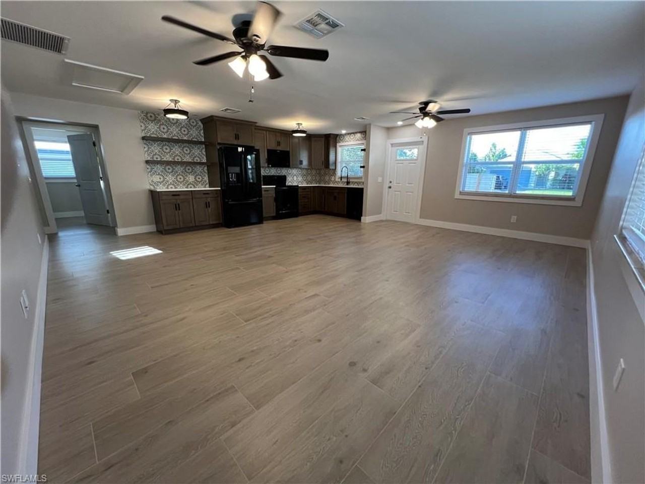 787 104th Ave N - Photo 2 of 18