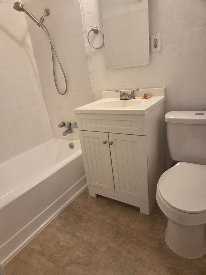 22878 East Ave #B - Photo 7 of 11