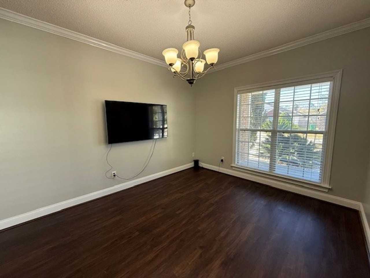 5026 Greyfield Pl N - Photo 4 of 17
