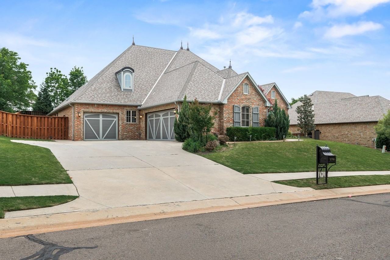 2708 Cattle Dr - Photo 2 of 32