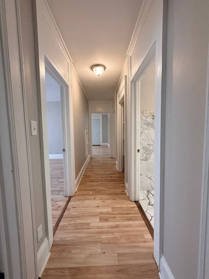 168 S Panama St - Photo 3 of 10