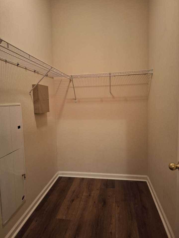 7032 Deer Lodge Cir #101 - Photo 7 of 16