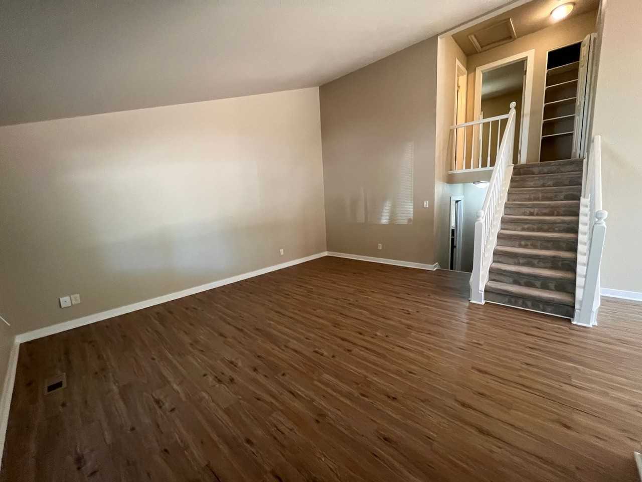 412 Albion Way - Photo 3 of 29