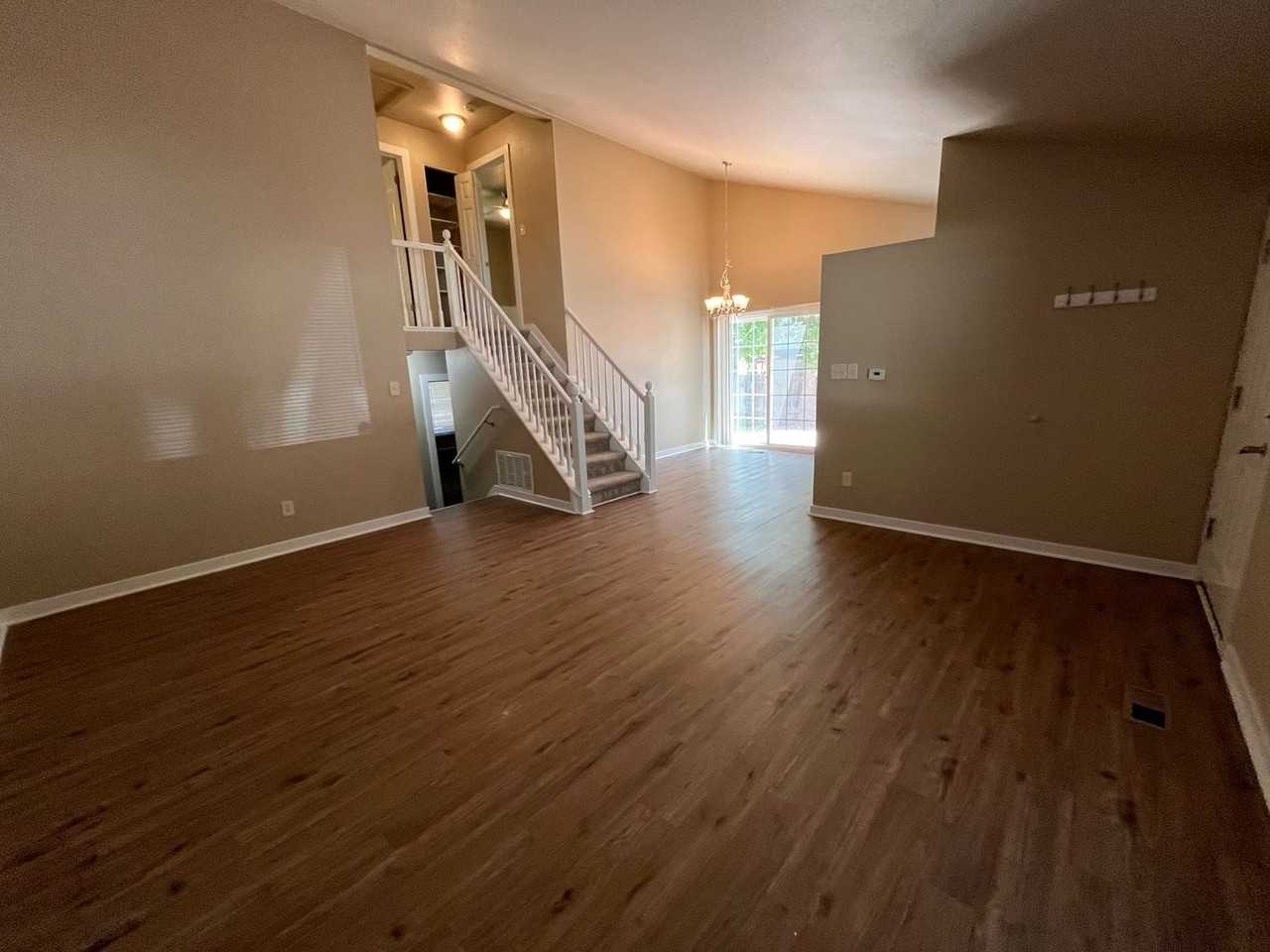412 Albion Way - Photo 4 of 29