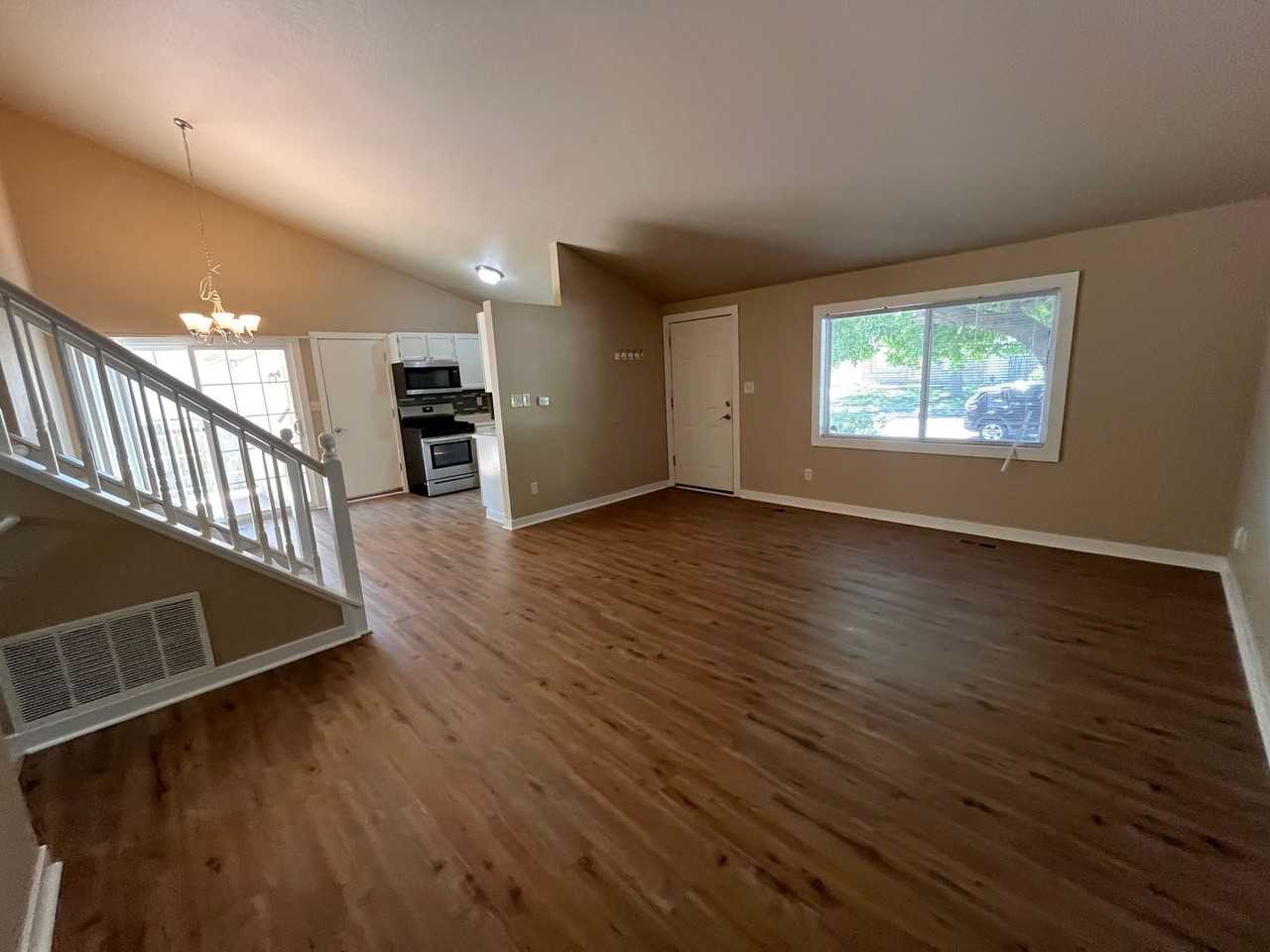 412 Albion Way - Photo 5 of 29
