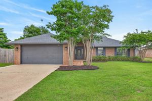 featured image of 2558 W Ashford Park Dr