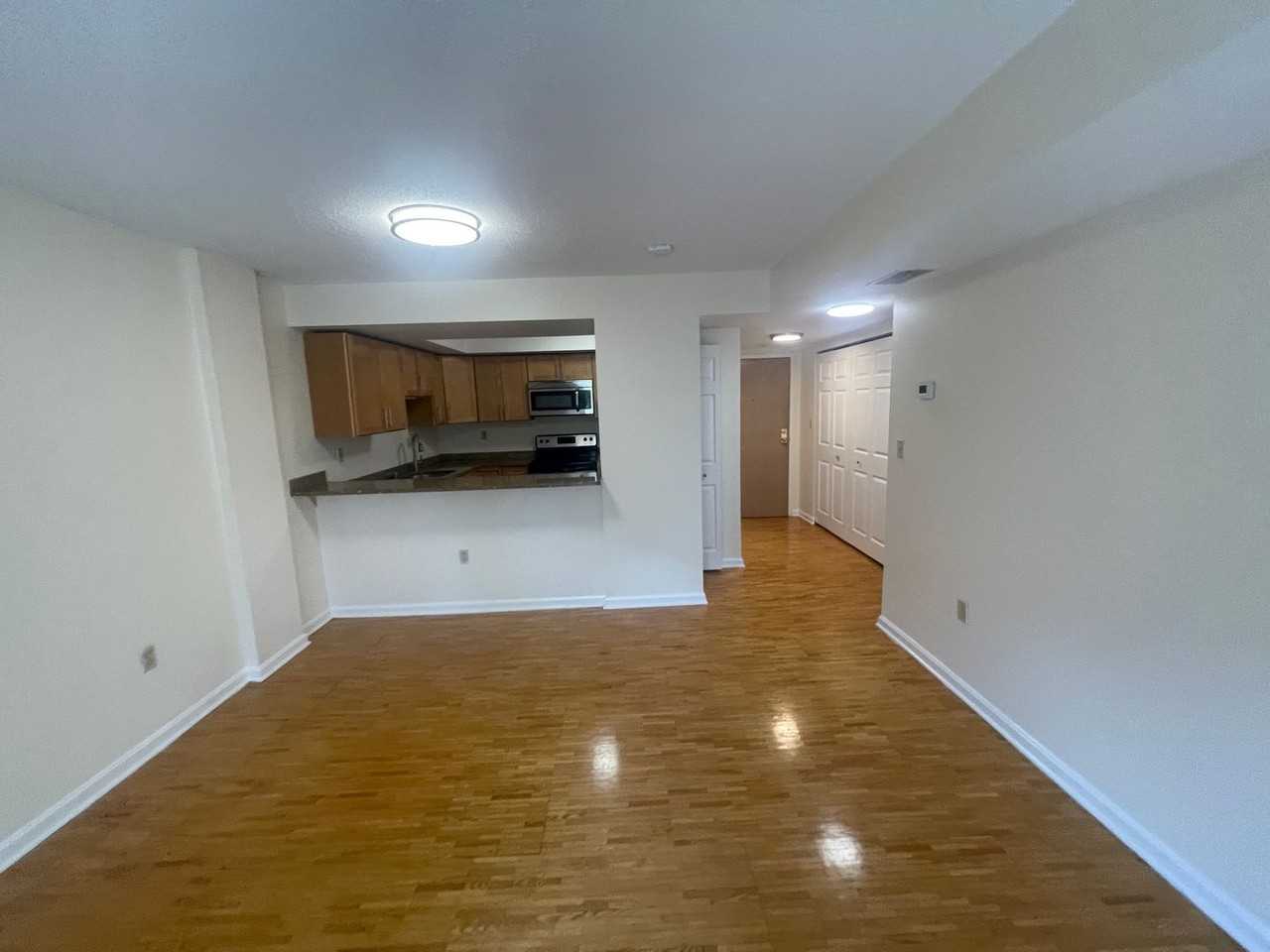 345 Franklin St - Photo 3 of 11
