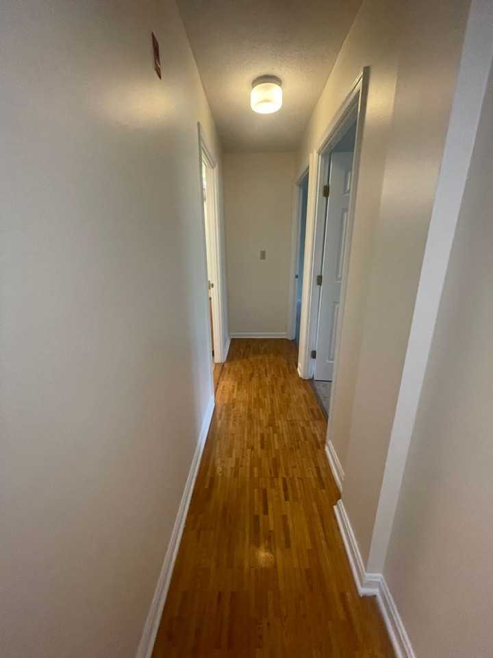 345 Franklin St - Photo 5 of 11
