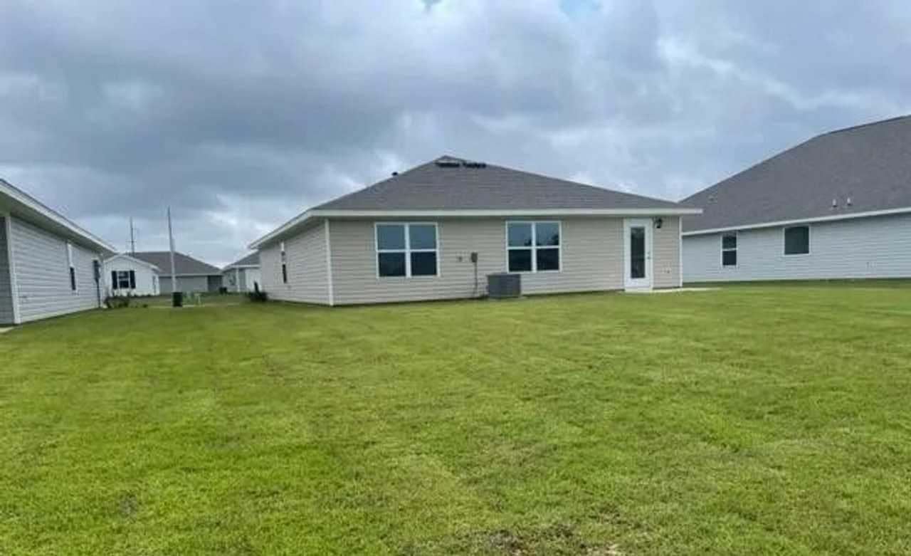 6465 Bellavia Ln - Photo 3 of 13