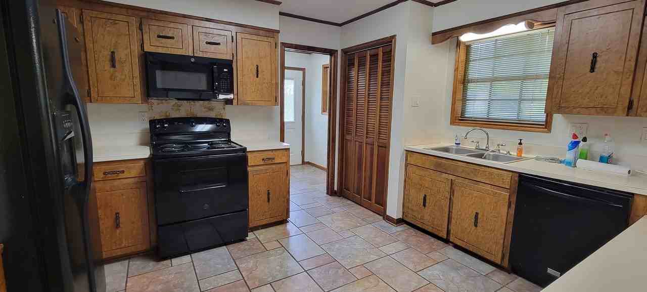 1821 Gendarme Rd - Photo 3 of 17