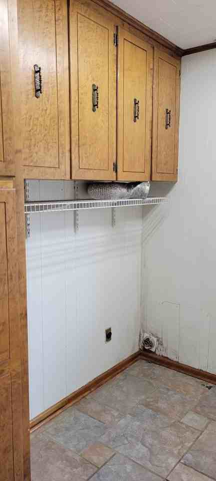 1821 Gendarme Rd - Photo 6 of 17