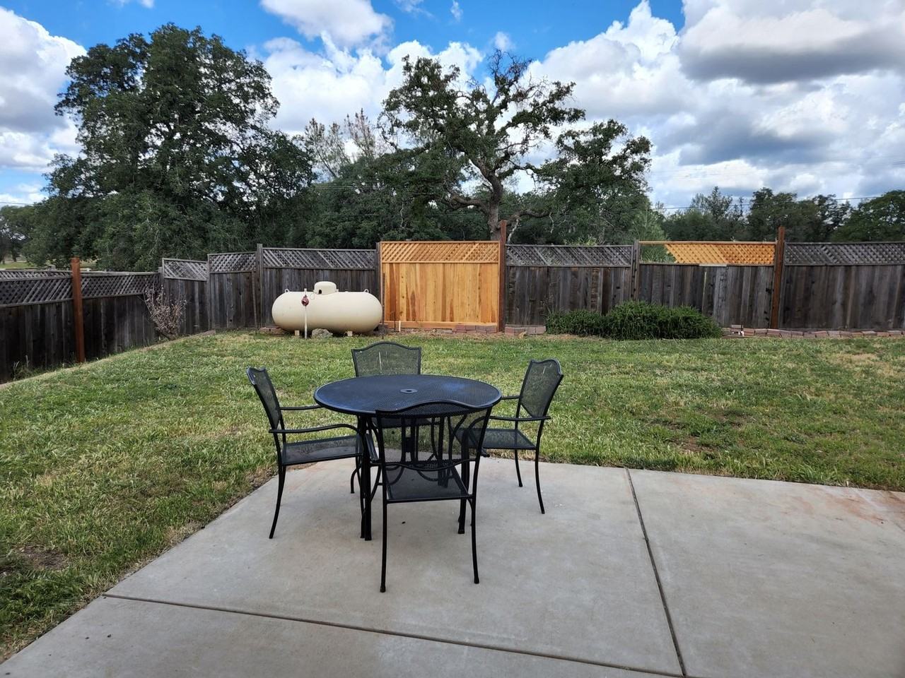 8121 Quartz Ln - Photo 6 of 16
