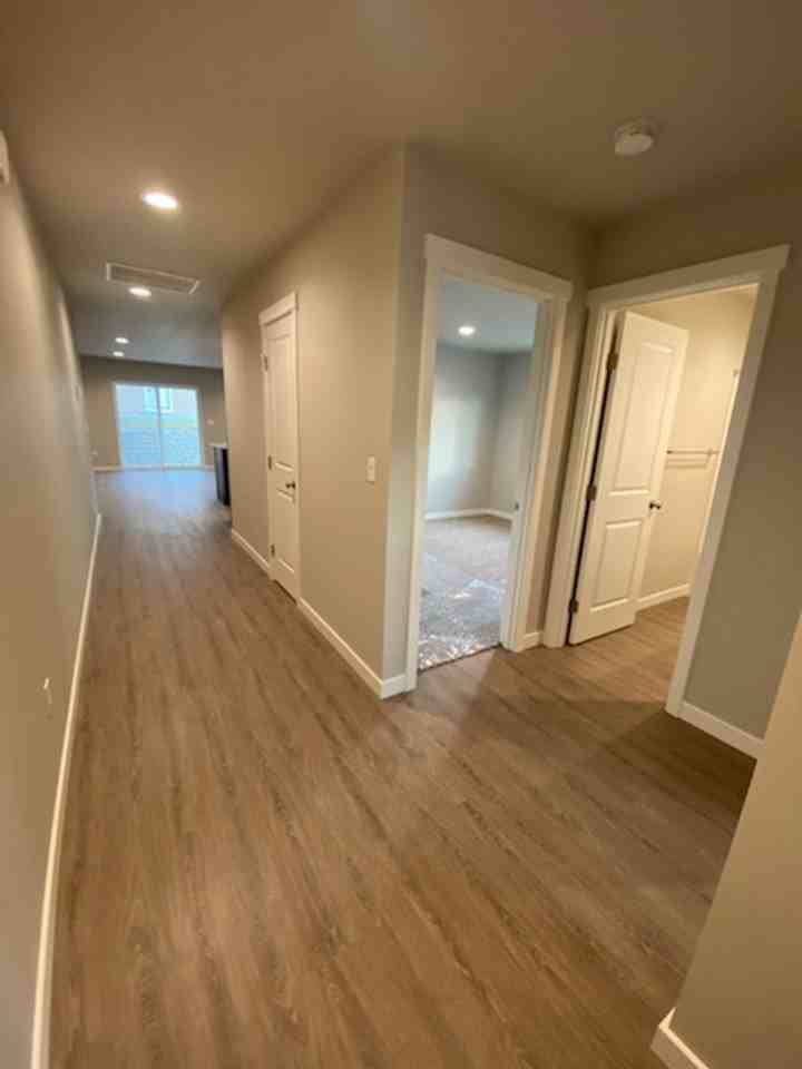 1109 S Newberry Ln - Photo 2 of 16