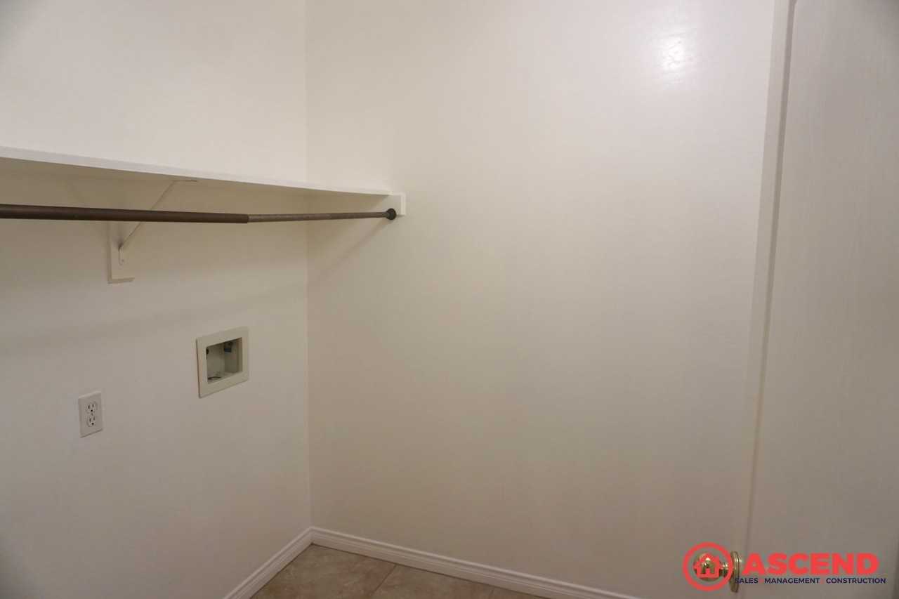 4216 Almond Grove Ln - Photo 7 of 13