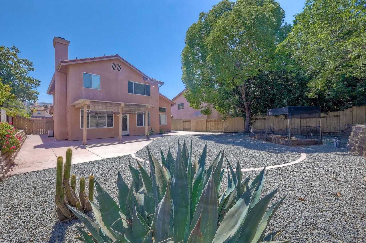 746 Camino Magnifico - Photo 6 of 33