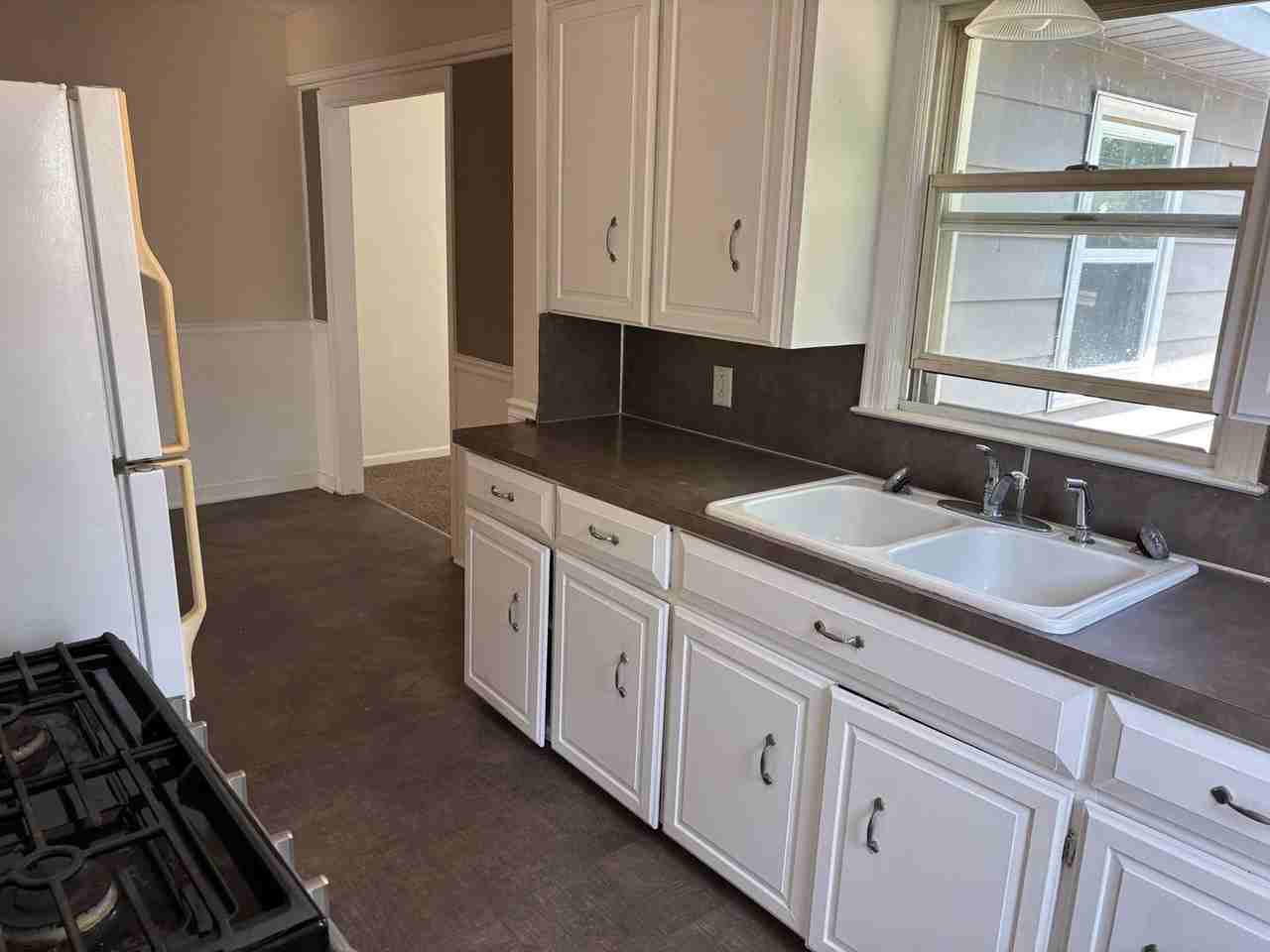 300 Alten Ave Ne - Photo 2 of 14