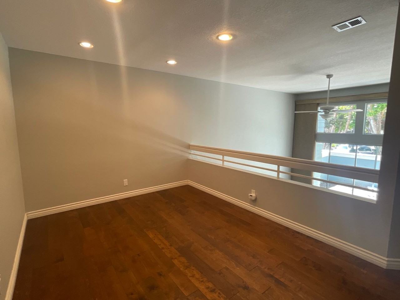 727 Balfe St - Photo 4 of 11