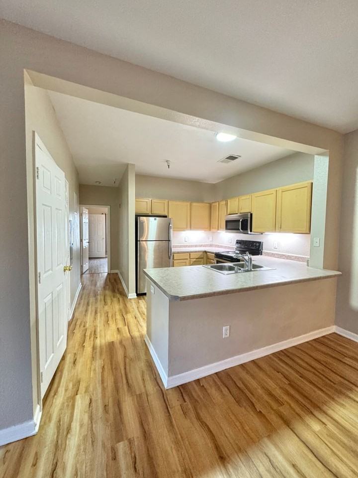 200 Talus Way #421 - Photo 3 of 15