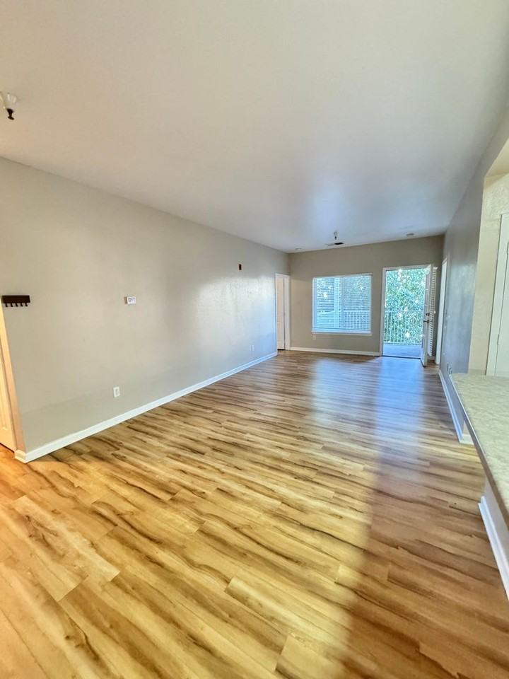 200 Talus Way #421 - Photo 4 of 15