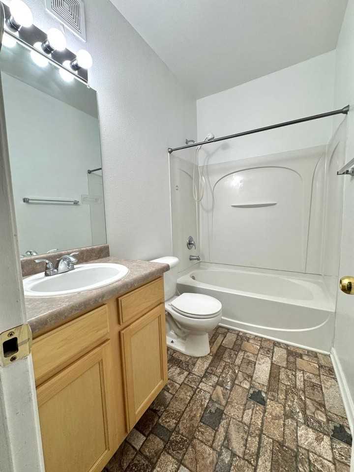 200 Talus Way #421 - Photo 7 of 15