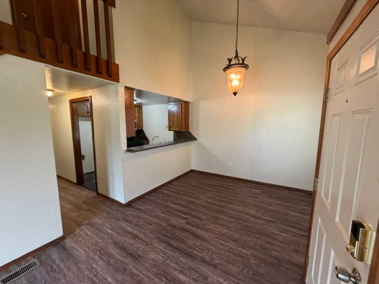 2124 Lonnie Ln - Photo 2 of 20
