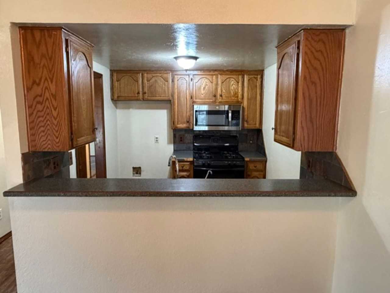 2124 Lonnie Ln - Photo 6 of 20