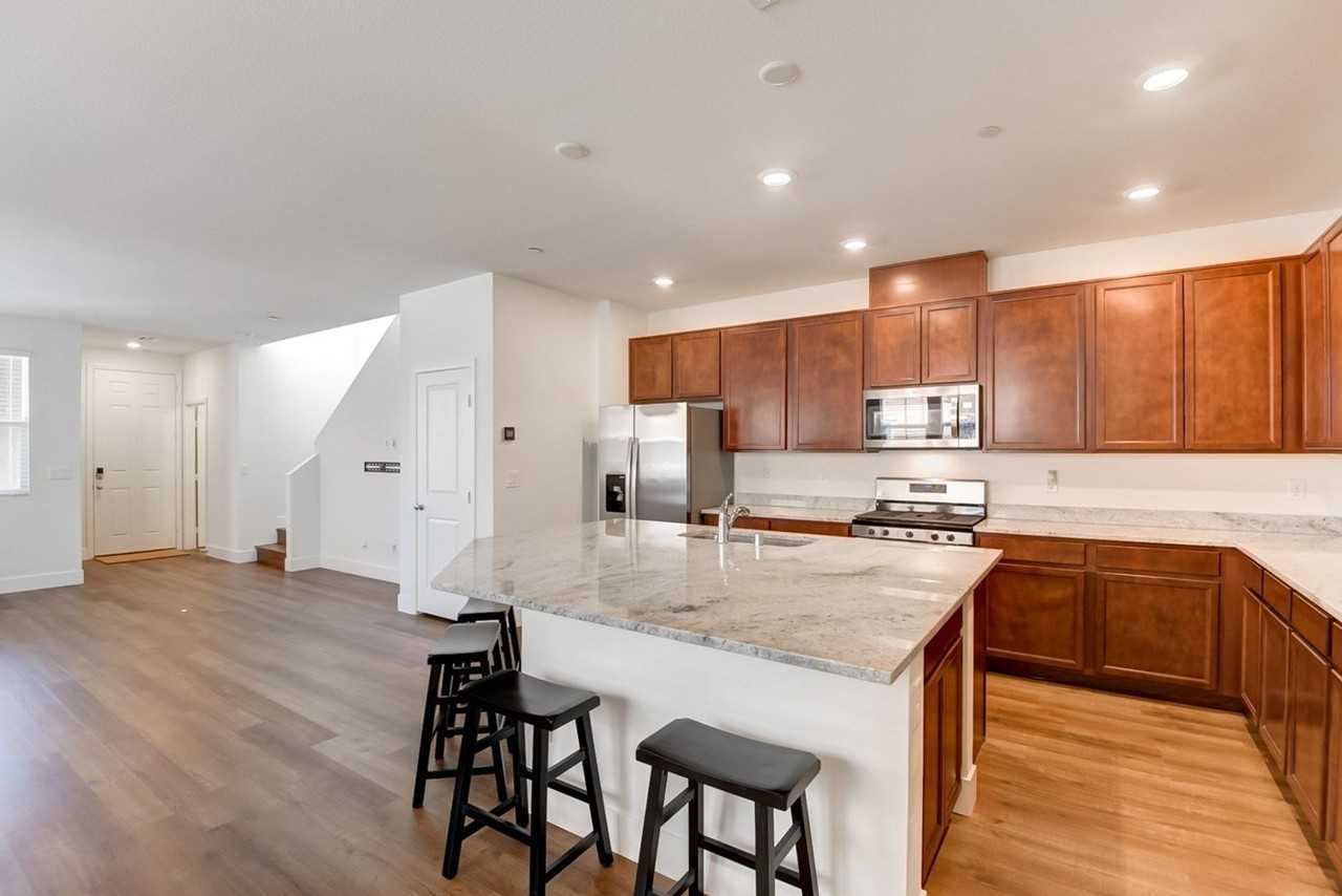 2875 Starling Summit St - Photo 3 of 17
