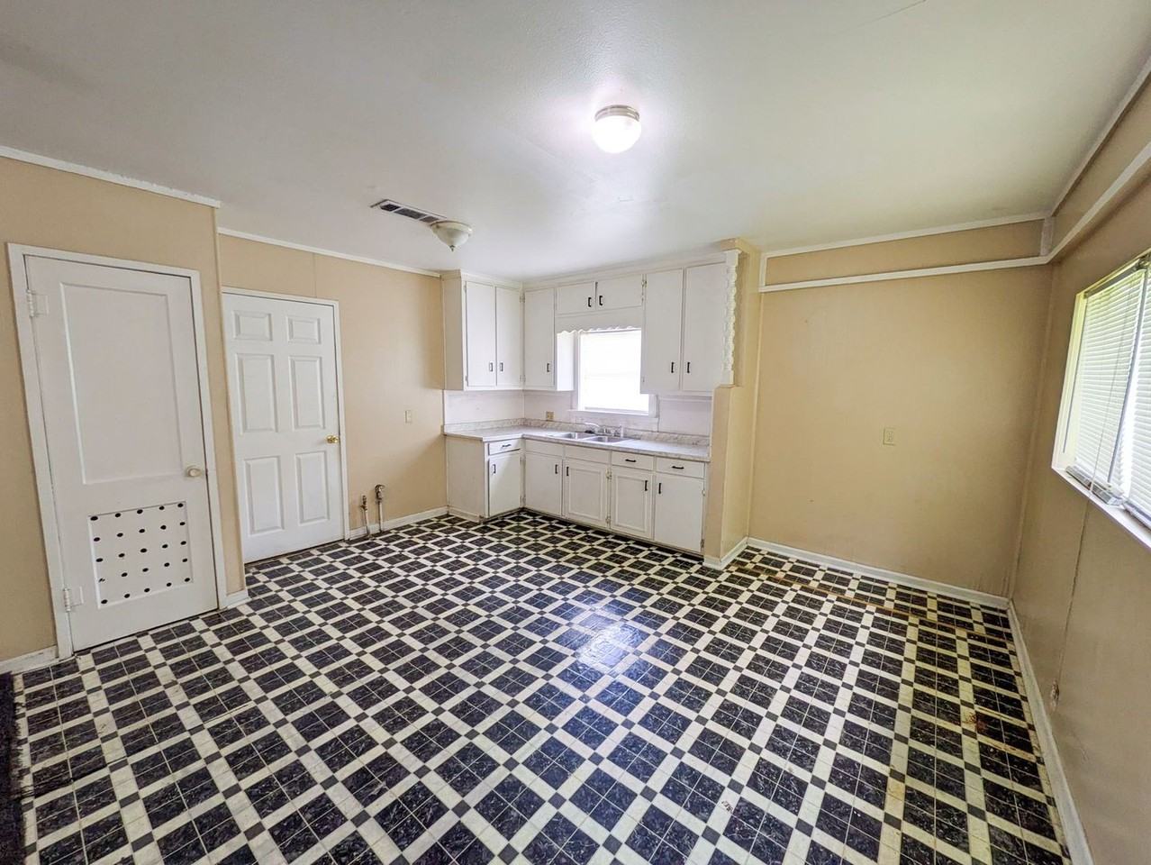 3350 Cherry Dr - Photo 5 of 19